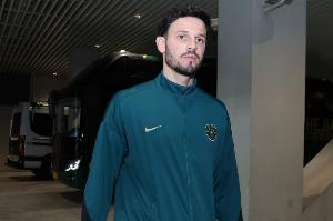 开云-走霉运！浙江队卢卡斯比赛尾声阶段乌龙送礼+点球被扑